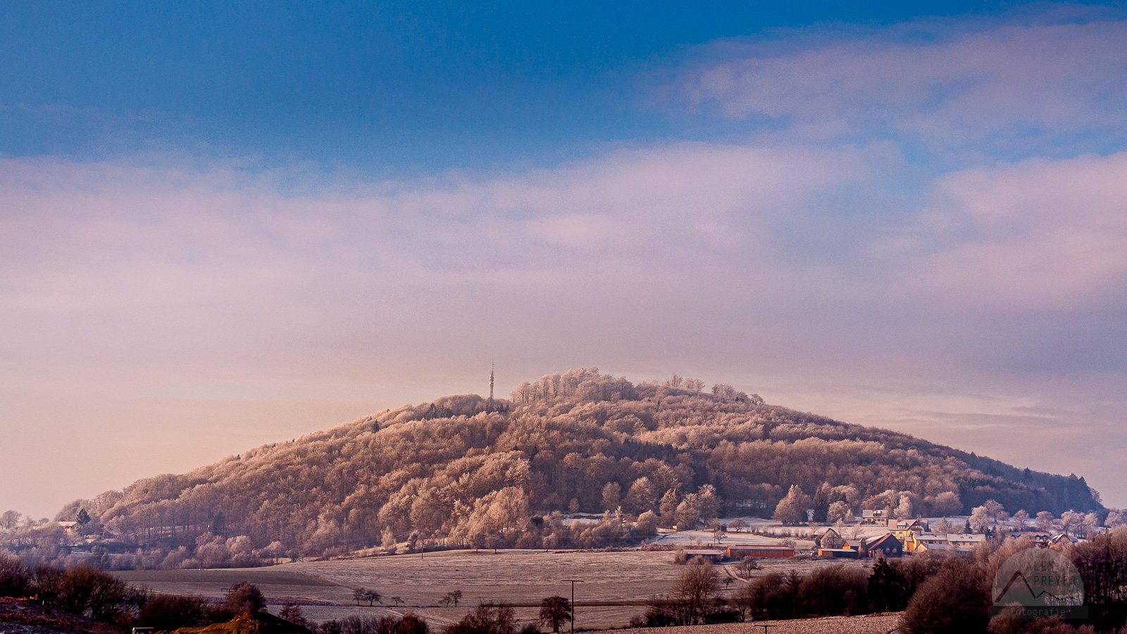 Dreistelz im Rauhreifmantel